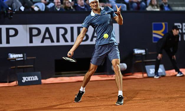 Alexander Zverev trionfa agli Internazionali d’Italia. Sconfitto Jarry in due set