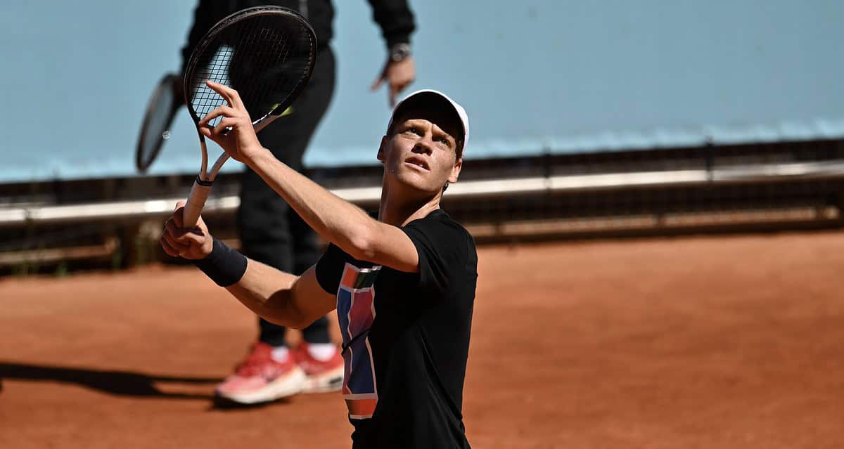 Sinner e gli infortuni nel tennis: come prevenire?