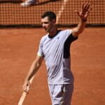 Hurkacz rimonta Berrettini ed è in semifinale a Cagliari