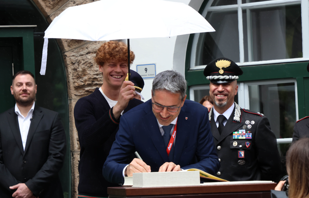 Sesto celebra il suo numero uno: le immagini più belle della festa per Sinner