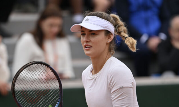 Nessuna stretta di mano tra Ostapenko e Kalinskaya, la lettone: “Anna chiama il fisioterapista per farti perdere il ritmo”