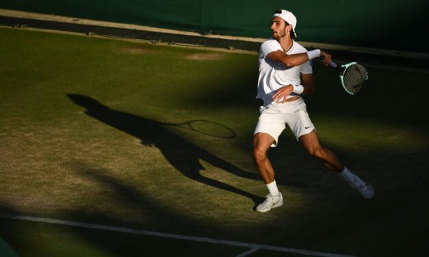 Lorenzo Musetti completa il tris azzurro a Wimbledon: quarti di finale raggiunti, sconfitto Perricard