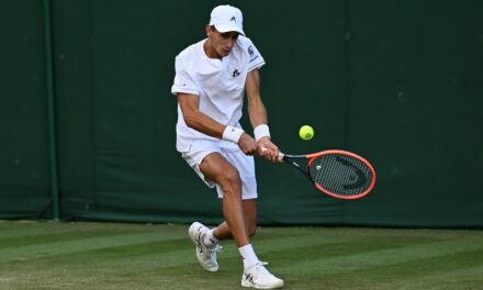 Wimbledon, Arnaldi spreca due set di vantaggio. Tiafoe vince al quinto
