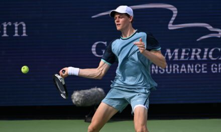 Jannik Sinner conquista la finale a Cincinnati: superato Zverev al tie-break del terzo