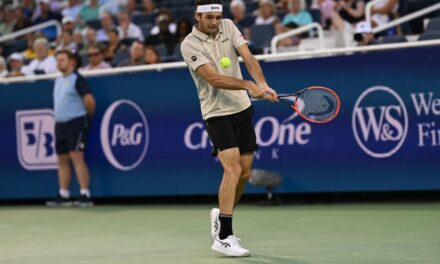 US Open: Taylor Fritz primo semifinalista, sconfitto Zverev