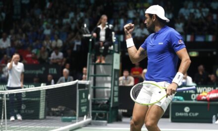 Matteo Berrettini diesel, poi travolge Darderi: secondo turno a Stoccolma