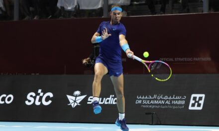 Nadal chiude il punto a rete: spettacolo con Alcaraz al Six King Slam