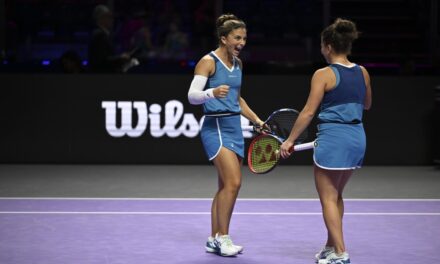Errani e Paolini non sbagliano all’esordio alle WTA Finals: vittoria in rimonta