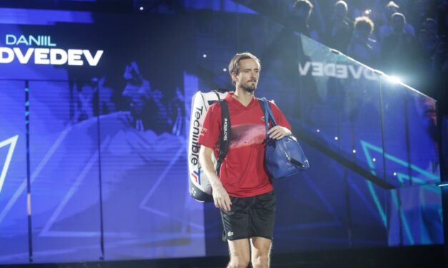 Medvedev perde a Vienna e se la prende con il giudice di sedia: “Forse hai un QI troppo basso” (VIDEO)