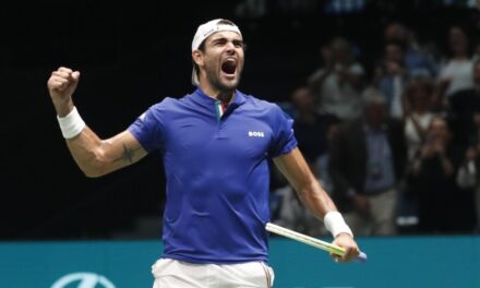 Coppa Davis, Berrettini porta in vantaggio l’Italia: sconfitto Kokkinakis in rimonta