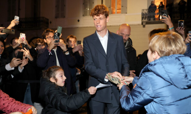 ATP Finals, folla in delirio per Sinner a Torino durante il media day