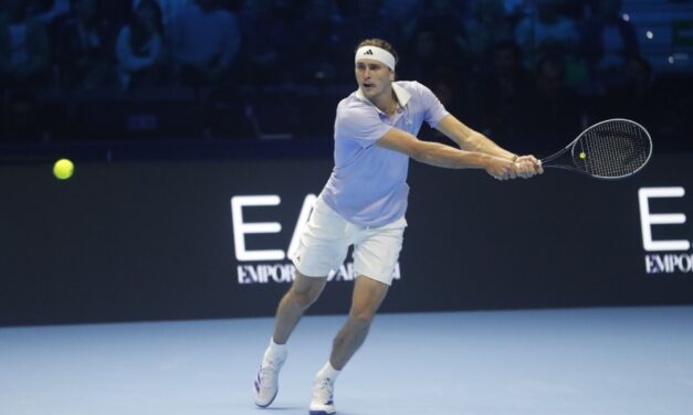 ATP Finals: Alexander Zverev passa in due set su Rublev, primato nel girone