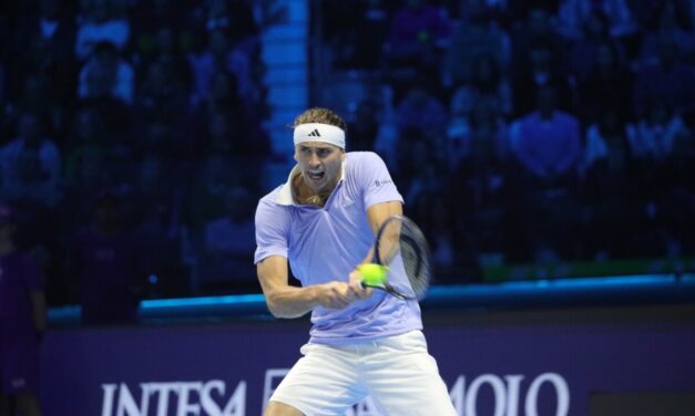 ATP Finals: Zverev supera Ruud in due set e si porta a un passo dalla qualificazione