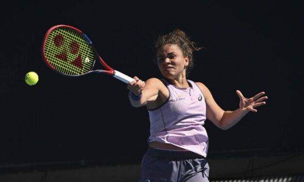 Buona la prima per Paolini a Stoccarda. Avanti Rosatello a Rouen
