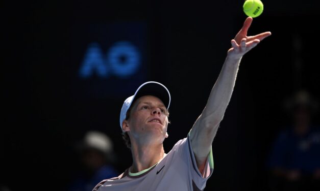 Sinner si allena con Draper: domani mattina l’esibizione con Tsitsipas