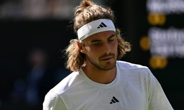 Tsitsipas: “Alcaraz e Sinner termineranno la carriera con oltre 10 titoli Slam”