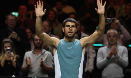 Carlos Alcaraz trionfa a Rotterdam! Primo titolo a livello indoor per lo spagnolo