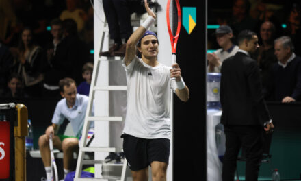 Mattia Bellucci si presenta in semifinale con un incredibile tweener