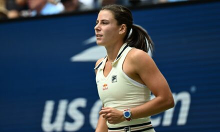 US Open, Emma Navarro si ritira dal doppio misto: stessa sorte anche per Sinner?