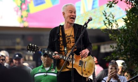 John McEnroe in un inedito “doppio” con sua figlia Emily sulle note di Patti Smith
