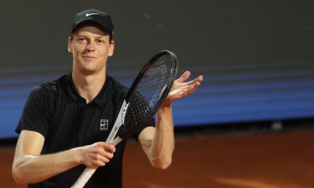 Sinner tiene a bada Rinderknech e supera il debutto al Roland Garros