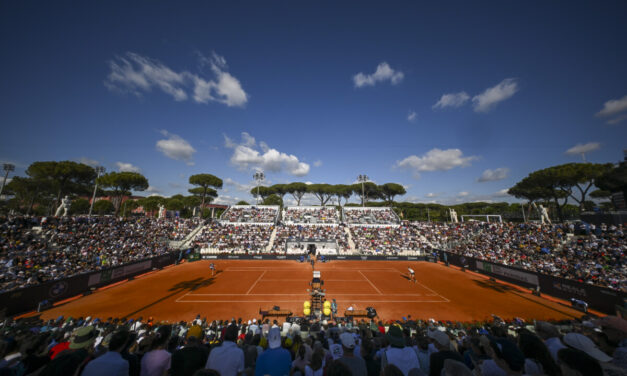 Dellien-De Minaur: tra interruzioni e Frecce Tricolori succede di tutto