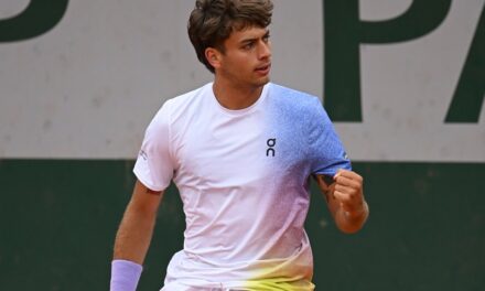 Roland Garros, Cobolli vince il derby con Arnaldi: sfiderà Zverev al terzo turno