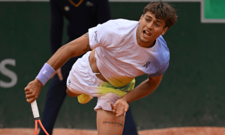 Alexander Zverev piega la resistenza di Cobolli: il tedesco agli ottavi del Roland Garros