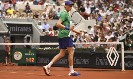 Sinner da favola, battuto Djokovic: per la prima volta è in finale al Roland Garros