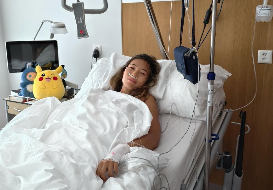 Zheng Qinwen si ferma per un intervento al gomito - Il Tennis Italiano