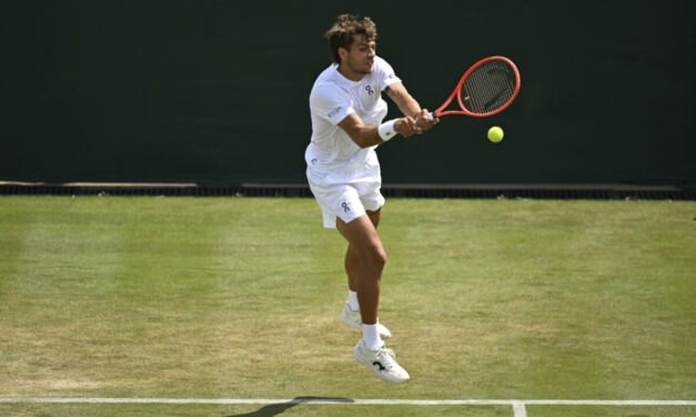 Wimbledon, Cobolli sogna per un set ma passa Djokovic: sarà semifinale con Sinner