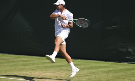 Luciano Darderi sconfitto in quattro set da Thompson: l’australiano vola negli ottavi a Wimbledon