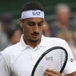 Sonego vince il derby azzurro con Cobolli a Metz ed è ai quarti