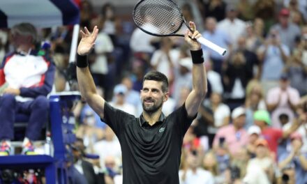 Novak Djokovic infinito: Fritz sconfitto, è semifinale contro Alcaraz