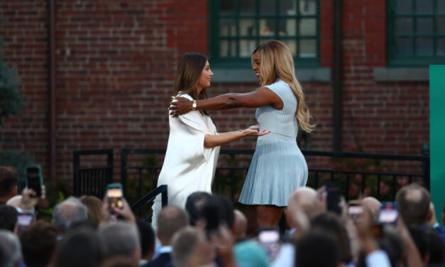 Sharapova entra nella Hall of Fame: a presentarla c’è Serena Williams