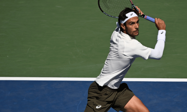 Lorenzo Musetti incanta sull’Armstrong! Goffin sconfitto in tre set e approdo al terzo turno