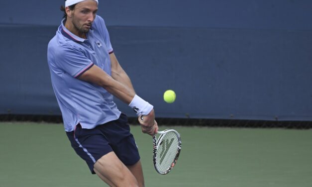 Vacherot e Rinderknech, la commozione di entrambi durante la premiazione a Shanghai