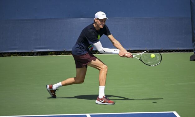 Sinner a tutta velocità all’esordio agli US Open: sconfitto Kopriva in tre set