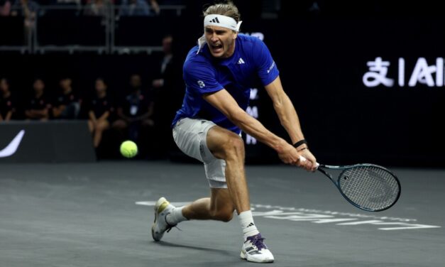 Laver Cup, Zverev sfoga tutta la sua frustrazione contro il giudice di sedia (VIDEO)