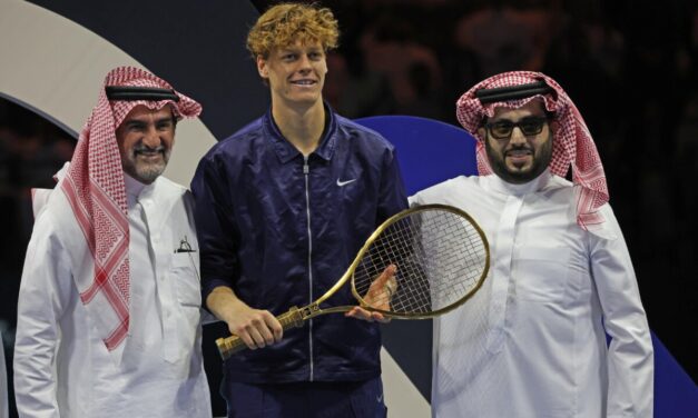 Six Kings Slam, i dettagli della racchetta d’oro: 24 carati per 4 chili, prodotta interamente a mano