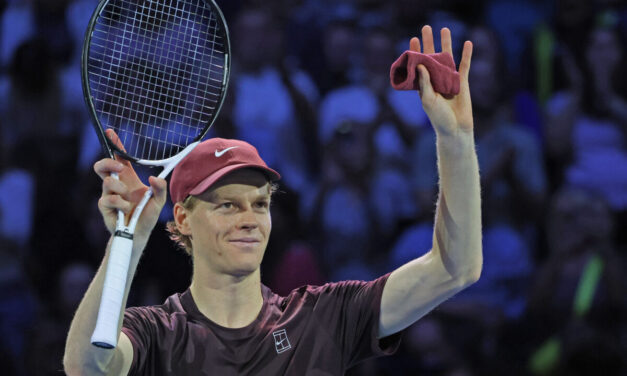 Atp Parigi – Sinner in finale senza storia, distrutto uno scarico Zverev