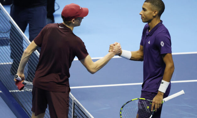 Auger-Aliassime minimizza: “Il polpaccio non mi preoccupa, sarò pronto per il prossimo match”