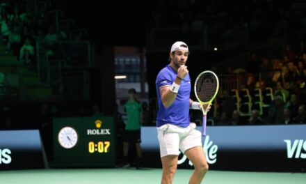 Coppa Davis, un solido Berrettini porta a casa il primo punto per l’Italia: Rodionov battuto in due set