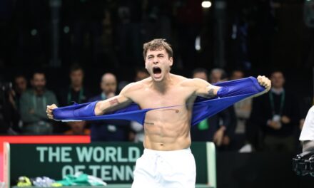 Cobolli, un cuore infinito! 7 match point salvati a Bergs e Italia in finale di Davis a Bologna