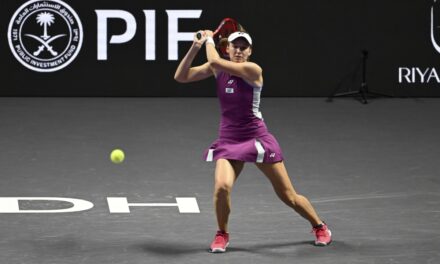 WTA Finals – Elena Rybakina è la prima semifinalista, spareggio tra Swiatek e Anisimova