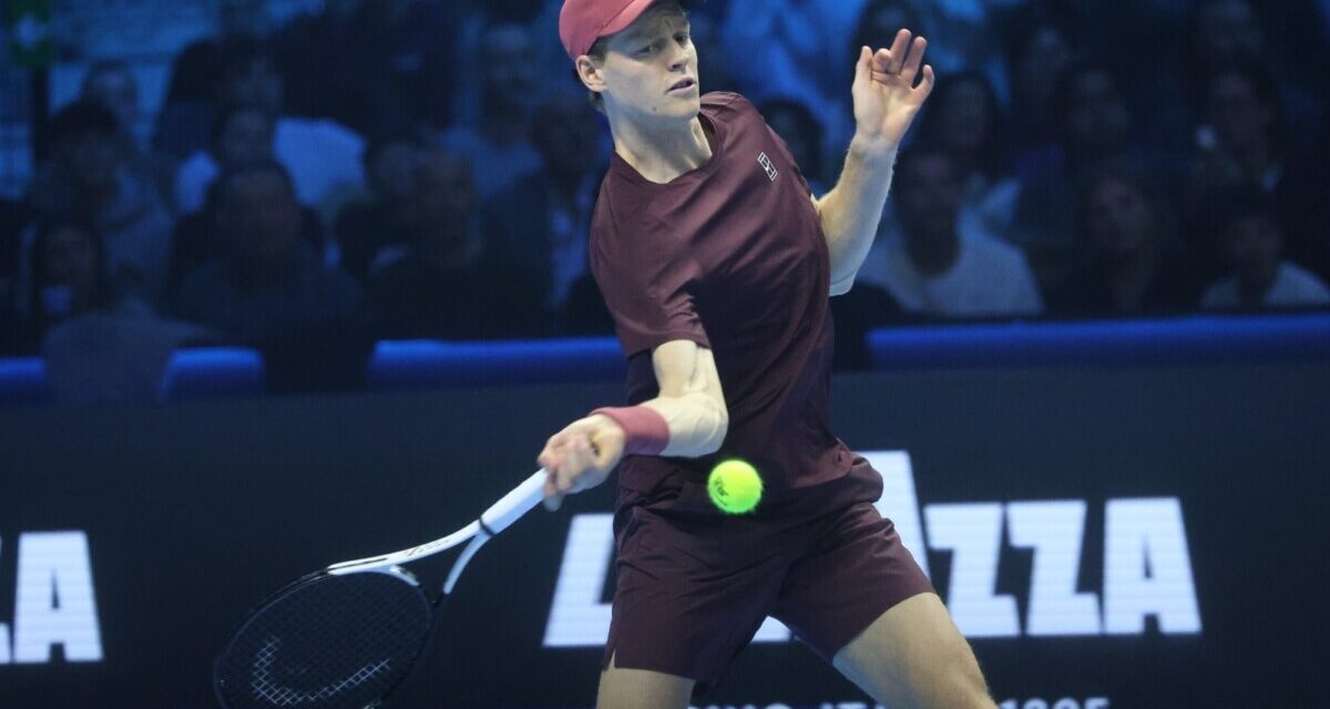 ATP Finals – Jannik Sinner non sbaglia all’esordio e supera un Auger-Aliassime a mezzo servizio