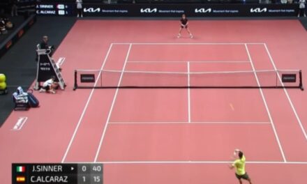 Alcaraz e Sinner divertono Seoul: Carlos vince il primo set – VIDEO
