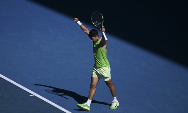Una battaglia titanica agli Australian Open: gli highlights di Alcaraz-Zverev (VIDEO)
