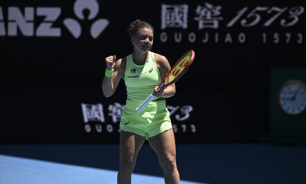 Australian Open: Jasmine Paolini non è al meglio e cede il passo alla giovane Jovic