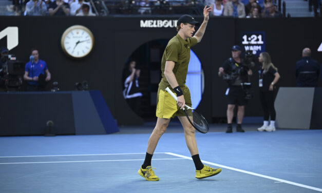 Australian Open: Sinner doma Shelton in tre set e sfiderà Djokovic in semifinale